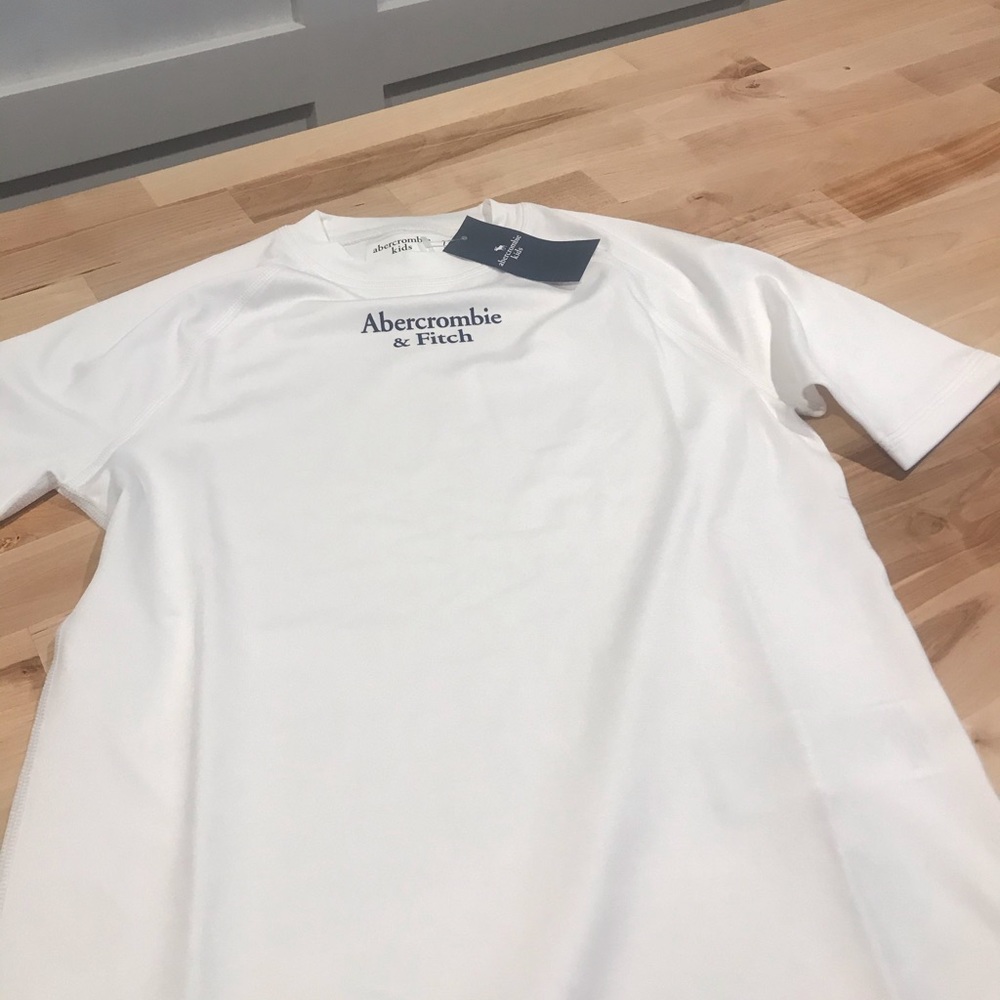 🌟Boys Abercrombie Tee🌟